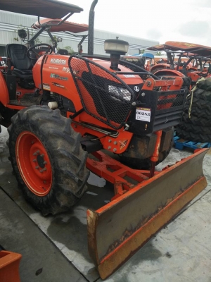 แทรกเตอร์ M9540 พร้อมใบดันดิน สวยๆ สภาพดีมาก ชั่วโมงงานน้อย ใครหาอยู่รีบมาครับช้าเดี๋ยวไม่ทัน