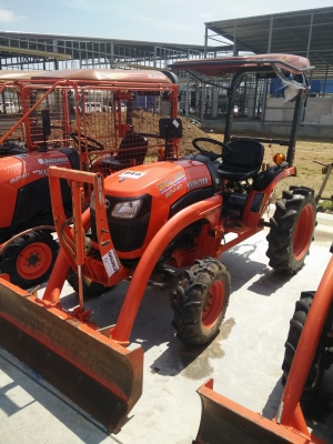 ขายรถแทรกเตอร์เล็กเอนกประสงค์ Kubota B2440 ใบมีดคานบน สภาพสวยเครื่องดีเกียร์ดี
