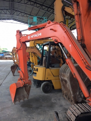HITACHI EX 30 รถขุดเก่านอกญี่ปุ่นไม่เคยผ่านการใช้งานในไทย