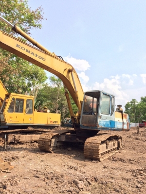 KOMATSU PC 200-5 ราคา 850000 บาท ขายตามสภาพ