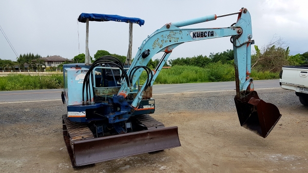 ขายด่วนรถแบคโฮKUBOTAคูโบต้าKH26เทียบเท่าPC30เครื่องคูโบต้า3สูบดีปั่มแรงรถนอกเพิ่งนำเข้ามาใหม่ยังไม่เคยใช้งานในเมืองไทยเลย