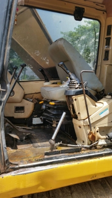 แบคโฮ CAT 320 มีเล่มทะเบียน