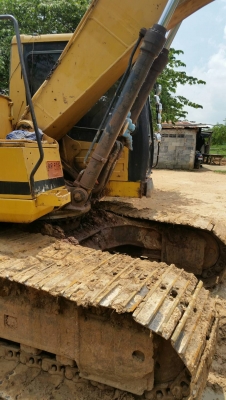 แบคโฮ CAT 320 มีเล่มทะเบียน