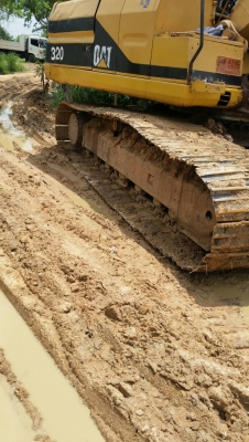 แบคโฮ CAT 320 มีเล่มทะเบียน