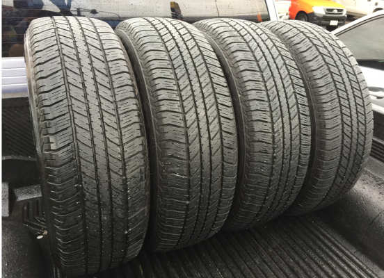 ยาง Bridgestone 265 65 17 ปี15 ดอกเต็ม เนื้อนิ่มๆ ใช้ยาว ราคาไม่แพง ยาง Bridgestone 265 65 17 ปี15 ดอกเต็ม เนื้อนิ่มๆ ใช้ยาว ราคาไม่แพง