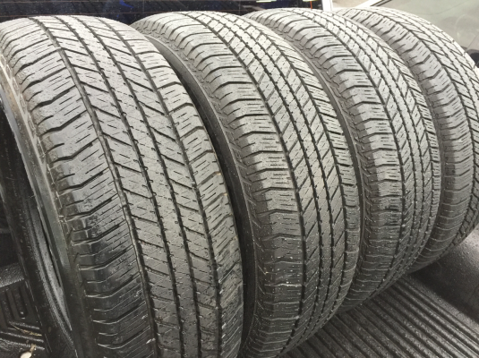 ยาง Bridgestone 265 65 17 ปี15 ดอกเต็ม เนื้อนิ่มๆ ใช้ยาว ราคาไม่แพง ยาง Bridgestone 265 65 17 ปี15 ดอกเต็ม เนื้อนิ่มๆ ใช้ยาว ราคาไม่แพง