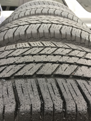 ยาง Bridgestone 265 65 17 ปี15 ดอกเต็ม เนื้อนิ่มๆ ใช้ยาว ราคาไม่แพง