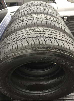 ยาง Bridgestone 265 65 17 ปี15 ดอกเต็ม เนื้อนิ่มๆ ใช้ยาว ราคาไม่แพง
