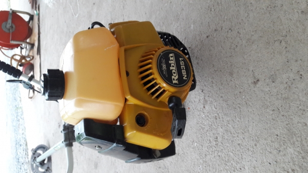 เครื่องตัดหญ้า Robin NB351 เครื่องตัดหญ้า Robin NB351