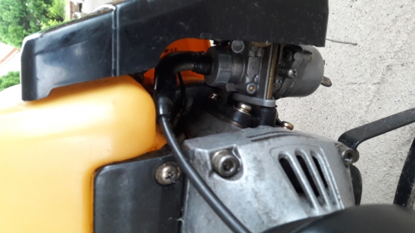 เครื่องตัดหญ้า Robin NB351 เครื่องตัดหญ้า Robin NB351