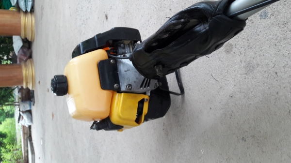 เครื่องตัดหญ้า Robin NB351 เครื่องตัดหญ้า Robin NB351