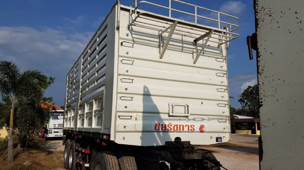 ขาย ลูกพ่วงสามมิตรสามเพลาไม่ดั้ม ปี 55 สภาพสวยพร้อมใช้งานเอกสารพร้อมโอน สนใจติดต่อเรา ดำสุโขทัย โทร 089-7087998,081-7855503 หรือเยี่ยมชมเว็ปไซได้ที่ www.dum-sukhothai.com เรายินดีให้บริการค่ะ