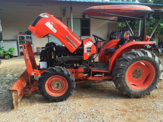 รถไถ47แรงถูกๆสวยๆ รถไถ47แรงถูกๆสวยๆ