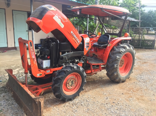 รถไถ47แรงถูกๆสวยๆ รถไถ47แรงถูกๆสวยๆ