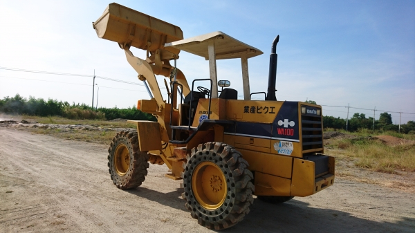 ขายรถตักล้อยาง KOMATSU WA100-1 (สภาพดี ราคาถูก)