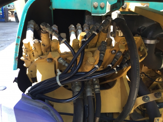 ขายค่ะ รถขุดนำเข้าจากญี่ปุ่นแท้  KOMATSU PC45-1 มีเก๋ง  ปั้มนิ้ว