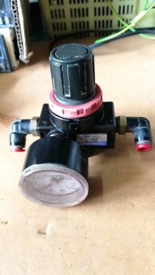 ขายด่วนคู่ละ 400 บ. ส่งฟรี 083-2000058  LINE ID: line832923 air regulator เครื่องควบคุมและปรับแรงดันยี่ห้อ KOGANEI ที่ต่อออกจากป๊ัมลมเพื่อนำไปใช้งาน ทนแรงดันได้ถึง 0.05 - 0.83 MPa ใช้กับถังลมทั่วไปได้เลย(มีหลายชุด)
