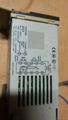 ชุดละ 850 บ. ส่งฟรี 083-2000058  LINE ID: line832923 Temperature control เครื่องควบคุมอุณหภูมิยี่ห้อ HANYOUNG พร้อมหัววัดtype K แบบก้านยาว และโซลิสเตรีเลย์ขนาด 25 A.และต่อสายพร้อมใช้ตามภาพ (มีแค่สองชุด)