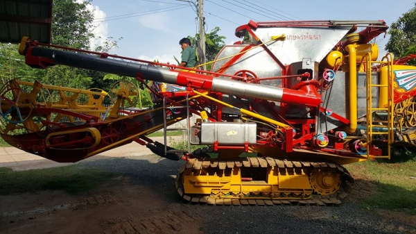 ขายรถเกี่ยวข้าวไอ้หนุ่มไวไฟ50 ตู้ทำใหม่ ช่วงล่าง12เครื่องอีซูซุ210 ปั๊ม22 ขายรถเกี่ยวข้าวไอ้หนุ่มไวไฟ50 ตู้ทำใหม่ ช่วงล่าง12เครื่องอีซูซุ210 ปั๊ม22