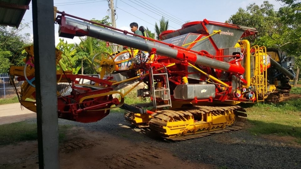 ขายรถเกี่ยวข้าวไอ้หนุ่มไวไฟ50 ตู้ทำใหม่ ช่วงล่าง12เครื่องอีซูซุ210 ปั๊ม22 ขายรถเกี่ยวข้าวไอ้หนุ่มไวไฟ50 ตู้ทำใหม่ ช่วงล่าง12เครื่องอีซูซุ210 ปั๊ม22