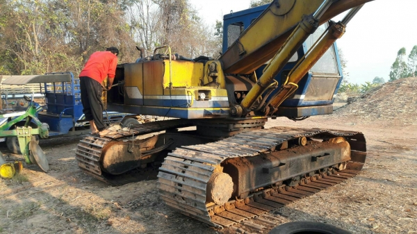 ขายKobelco sk200m2สภาพพร้อมใช้ ติดต่อคุณอ๊อฟพิจิตร086-737-9991 ขายKobelco sk200m2สภาพพร้อมใช้ ติดต่อคุณอ๊อฟพิจิตร086-737-9991