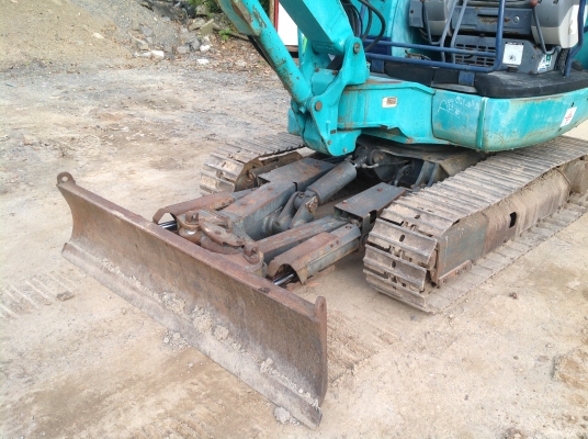 ขายรถขุด komatsu pc35r-8 เก่านอก