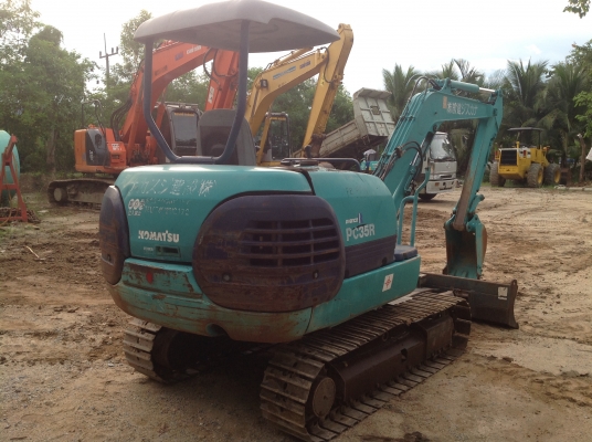 ขายรถขุด komatsu pc35r-8 เก่านอก