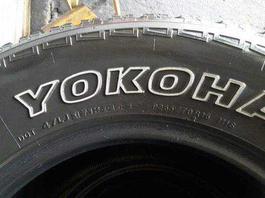 Yokohama AT 265-70-16 สิ้นปี14 สภาพสวยๆ 1ชุด