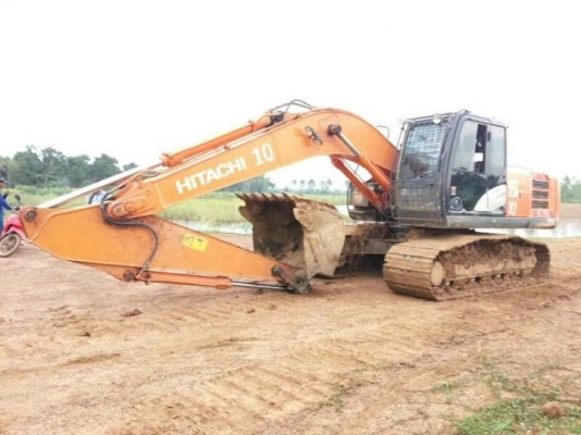 รถแบคโฮ HITACHI ZX200-5G รถบริษัทขายออกยกล๊อต ราคาถูกมาก มีให้เลือก 5 คัน