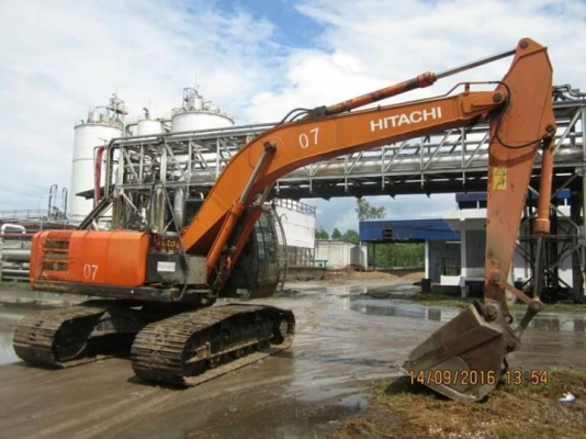 รถแบคโฮ HITACHI ZX200-5G รถบริษัทขายออกยกล๊อต ราคาถูกมาก มีให้เลือก 5 คัน