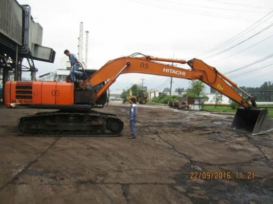 รถแบคโฮ HITACHI ZX200-5G รถบริษัทขายออกยกล๊อต ราคาถูกมาก มีให้เลือก 5 คัน