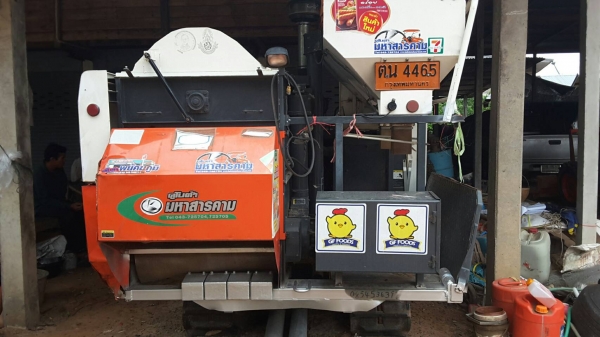 ขายรถเกี่ยวข้าว DC 60 รถปี 54 ใช้งาน 1500 ชม รถป้ายแดงมือเดียว ขายรถเกี่ยวข้าว DC 60 รถปี 54 ใช้งาน 1500 ชม รถป้ายแดงมือเดียว