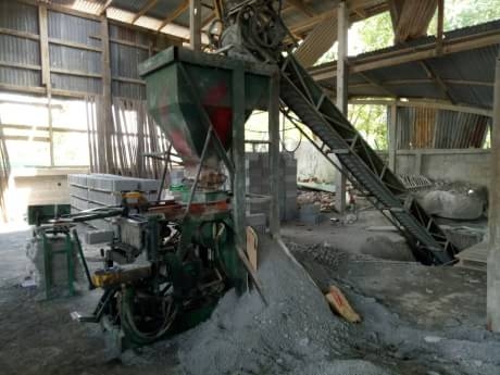 เครื่องทำอิฐบล็อก