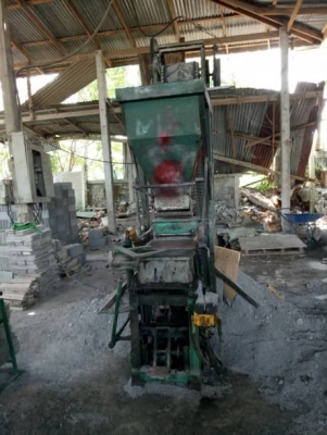 เครื่องทำอิฐบล็อก