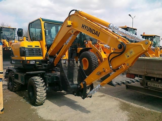 รถขุดล้อยาง ขนาด 5.5 ตัน Hyundai R 60W-9S รถขุดล้อยาง ขนาด 5.5 ตัน Hyundai R 60W-9S