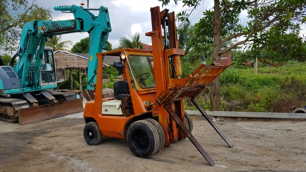 ขายด่วนยกดูจริงรถยกTOYOTA 3FG25ยก2.5ตันงากะดกเสาสูง3.50เมตรเคื่องโต้ต้า4สูบเบนซินติดแก็สได้ยางหน้าคู้รถนอกเพิ่งนำเข้ามายังไม่เคยใช้งานในเมืองไทยเลย