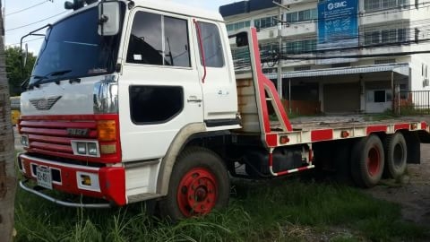 ขายเทเลอร์ Hino 3ใบปัด 275hp 2เพลา สภาพสวยพร้อมใช้ติดต่อคุณอ๊อฟพิจิตร086-737-9991