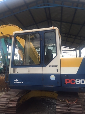 ขายรถขุดเก่านอก komatsu pc60-6 สภาพสวยมากสนใจติดต่อ 089-2579650 ใช้งานน้อย3000กว่าชม.สนใจดูรถได้ที่ อ.นครชัยศรี จ.นครปฐม