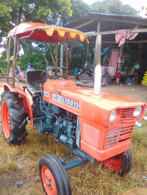 สีนวนมาแล้วจรคราปป Kubota L1501 15แรง เพลายอย สภาพสวย เครื่องดีไม่มีเยื่อม สนใจติดต่อ 089_9638932