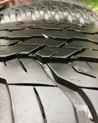 ยาง Dunlop 265 60 18 ปี16 ดอกเต็ม เนื้อนิ่มๆ ใช้ยาว ราคาไม่แพง