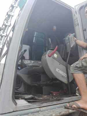 รถแบคโฮ KOBELCO SK100 Mark 5 Super แทร็คใหญ่ ช่วงล่างใหญ่พิเศษ