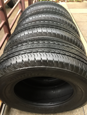 ยาง Bridgestone 265 65 17 ปลายปี16 ดอกเต็ม ไม่มีปะ เนื้อนิ่มๆ ใช้ยาว ราคาไม่แพง