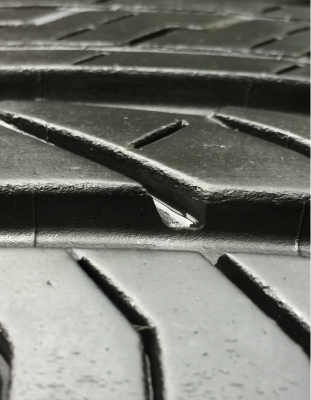 ยาง Bridgestone 265 65 17 ปลายปี16 ดอกเต็ม ไม่มีปะ เนื้อนิ่มๆ ใช้ยาว ราคาไม่แพง