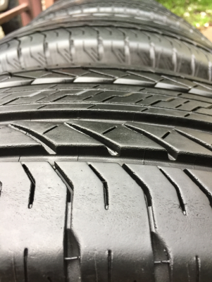 ยาง Bridgestone 265 65 17 ปลายปี16 ดอกเต็ม ไม่มีปะ เนื้อนิ่มๆ ใช้ยาว ราคาไม่แพง