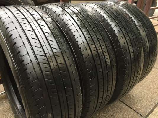ยาง Bridgestone 215 65 16 ปี16 ดอกเต็ม ไม่มีปะ เนื้อนิ่มๆ ใช้ยาว ราคาไม่แพง