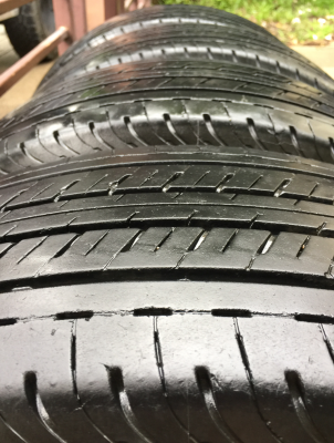 ยาง Bridgestone 215 65 16 ปี16 ดอกเต็ม ไม่มีปะ เนื้อนิ่มๆ ใช้ยาว ราคาไม่แพง