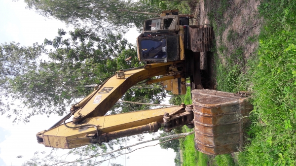 ขาย    cat320 v2ลดราคาเหลือ575000บาท