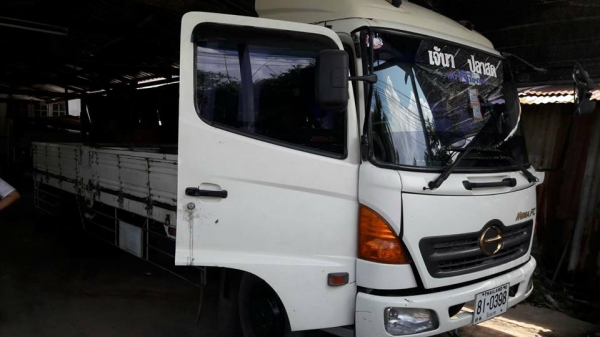 ขาย6ล้อHINO MEGA150 ปี49กระบะยาว5.50เมตร เอกสารเล่มทะเบียนครบ แชชซีสวย