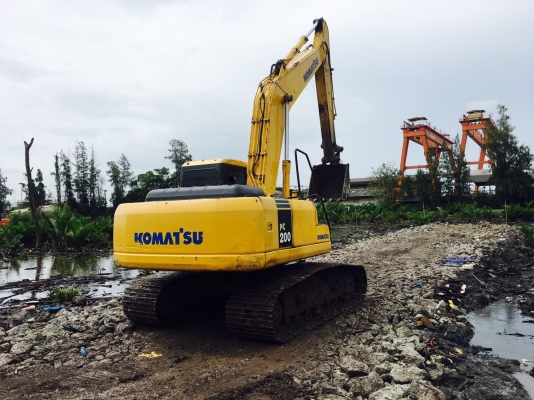 ขายด่วน!! Komatsu PC200-7 สภาพสวยค่ะ