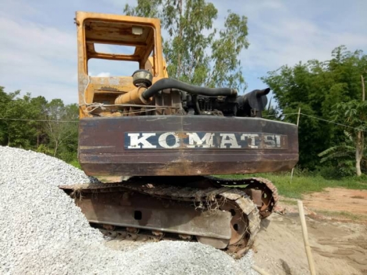 ขาย 295,000  KOMATSU  PC. 60-5 ทำงาน ดี เครื่องดี ปั้มดี  สภาพพร้อมใช้. เอกสารเล่มทะเบียน   รถอยู่ จ.เลย โทร&amp;ไอดีไลน์ 0610710295